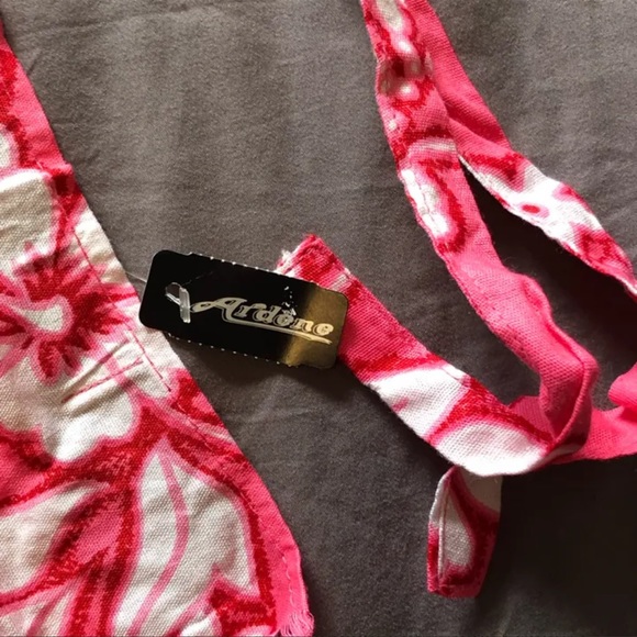 NWT| Tropical Floral Print Sarong 🌸🌺 - Picture 3 of 4